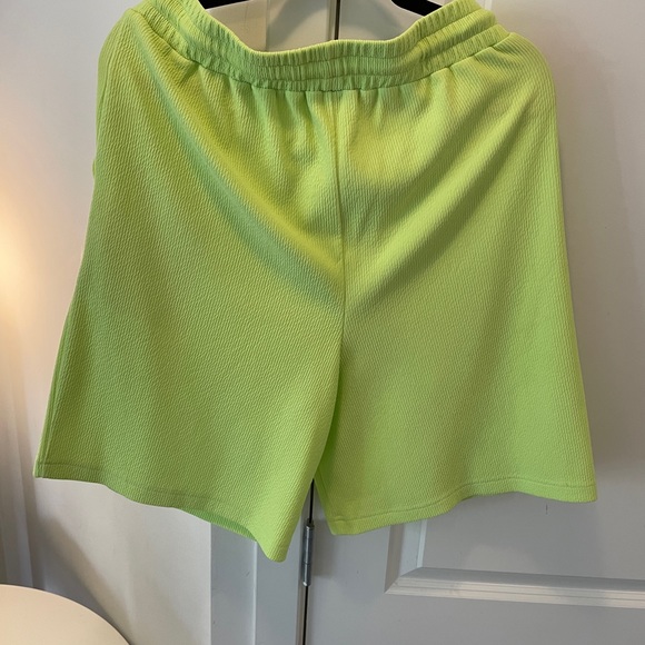 Royalty by Maluma Short and Shirt Set - Picture 6 of 7